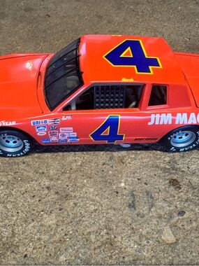 #4 Jim Magill collection die cast